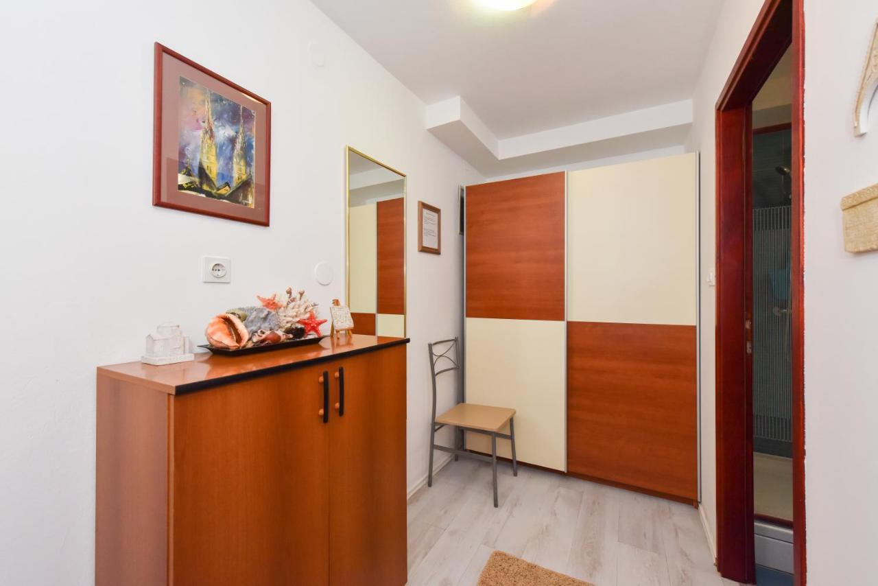 Lovely Apartment In The Groundfloor Zara Esterno foto