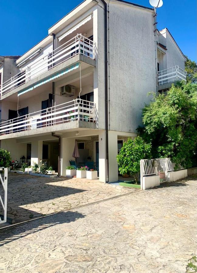 Lovely Apartment In The Groundfloor Zara Esterno foto